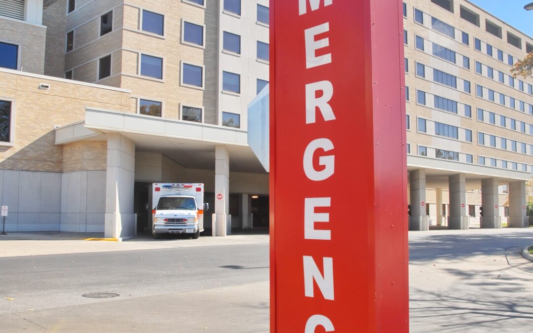 emergency sign in front of the hospital